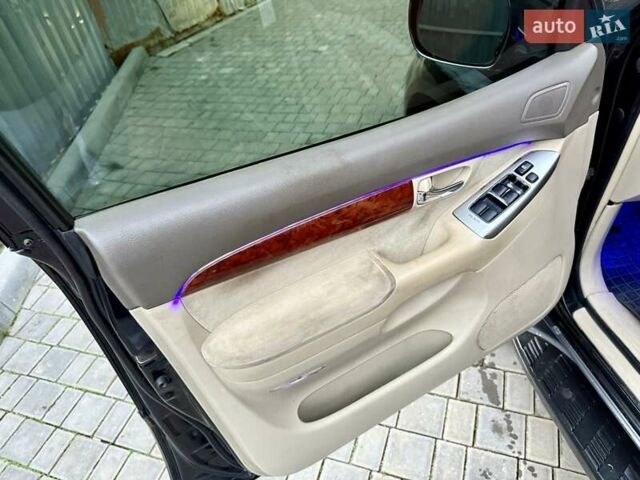 Черный Тойота Ленд Крузер Прадо, объемом двигателя 4 л и пробегом 331 тыс. км за 10999 $, фото 64 на Automoto.ua