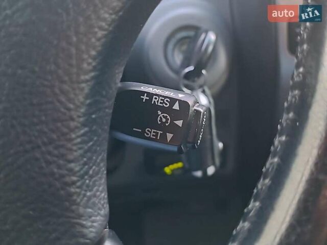 Черный Тойота Ленд Крузер Прадо, объемом двигателя 4 л и пробегом 313 тыс. км за 15490 $, фото 24 на Automoto.ua