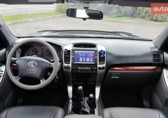 Чорний Тойота Ленд Крузер Прадо, об'ємом двигуна 2.69 л та пробігом 250 тис. км за 14200 $, фото 27 на Automoto.ua