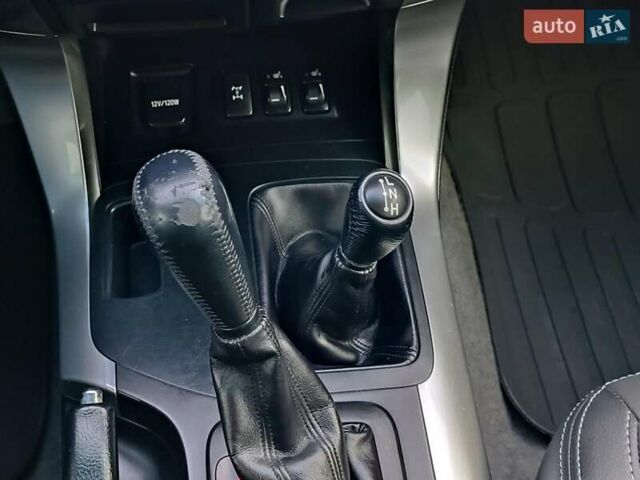 Черный Тойота Ленд Крузер Прадо, объемом двигателя 4 л и пробегом 313 тыс. км за 15490 $, фото 27 на Automoto.ua