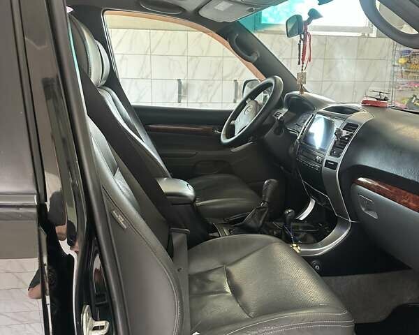 Черный Тойота Ленд Крузер Прадо, объемом двигателя 3.96 л и пробегом 258 тыс. км за 16500 $, фото 11 на Automoto.ua