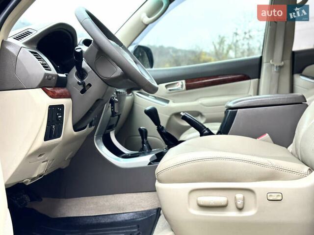 Черный Тойота Ленд Крузер Прадо, объемом двигателя 4 л и пробегом 285 тыс. км за 15800 $, фото 80 на Automoto.ua