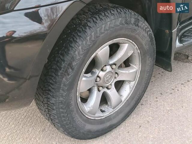 Черный Тойота Ленд Крузер Прадо, объемом двигателя 4 л и пробегом 313 тыс. км за 15490 $, фото 3 на Automoto.ua