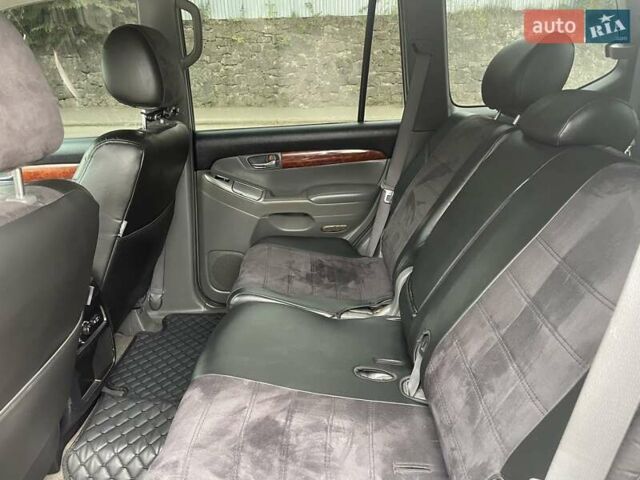 Черный Тойота Ленд Крузер Прадо, объемом двигателя 3.96 л и пробегом 290 тыс. км за 15550 $, фото 17 на Automoto.ua