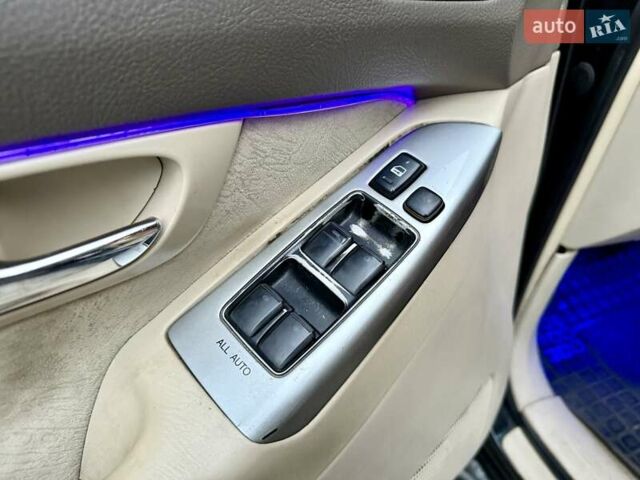 Черный Тойота Ленд Крузер Прадо, объемом двигателя 4 л и пробегом 331 тыс. км за 10999 $, фото 63 на Automoto.ua