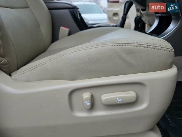 Чорний Тойота Ленд Крузер Прадо, об'ємом двигуна 4 л та пробігом 260 тис. км за 12999 $, фото 52 на Automoto.ua