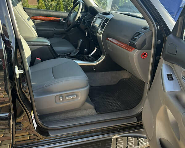 Чорний Тойота Ленд Крузер Прадо, об'ємом двигуна 4 л та пробігом 298 тис. км за 16000 $, фото 5 на Automoto.ua