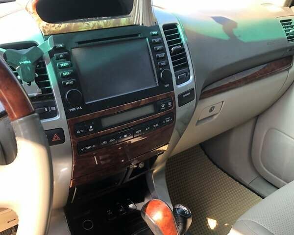 Черный Тойота Ленд Крузер Прадо, объемом двигателя 3.96 л и пробегом 237 тыс. км за 13500 $, фото 3 на Automoto.ua