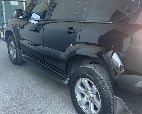 Черный Тойота Ленд Крузер Прадо, объемом двигателя 4 л и пробегом 320 тыс. км за 18500 $, фото 4 на Automoto.ua