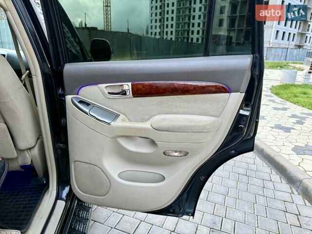 Черный Тойота Ленд Крузер Прадо, объемом двигателя 4 л и пробегом 331 тыс. км за 10999 $, фото 44 на Automoto.ua