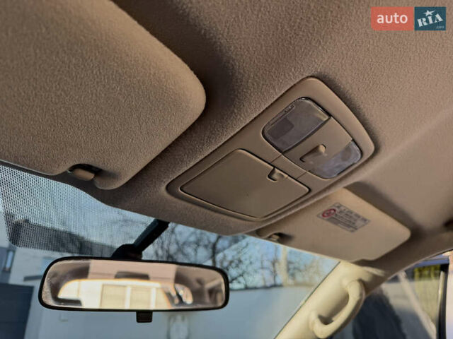 Чорний Тойота Ленд Крузер Прадо, об'ємом двигуна 4 л та пробігом 165 тис. км за 17950 $, фото 63 на Automoto.ua