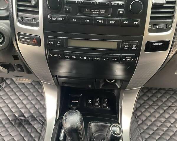 Черный Тойота Ленд Крузер Прадо, объемом двигателя 4 л и пробегом 292 тыс. км за 15500 $, фото 23 на Automoto.ua