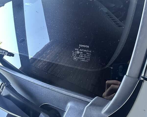 Черный Тойота Ленд Крузер Прадо, объемом двигателя 4 л и пробегом 320 тыс. км за 18500 $, фото 6 на Automoto.ua