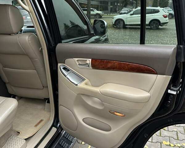 Черный Тойота Ленд Крузер Прадо, объемом двигателя 4 л и пробегом 207 тыс. км за 18300 $, фото 16 на Automoto.ua