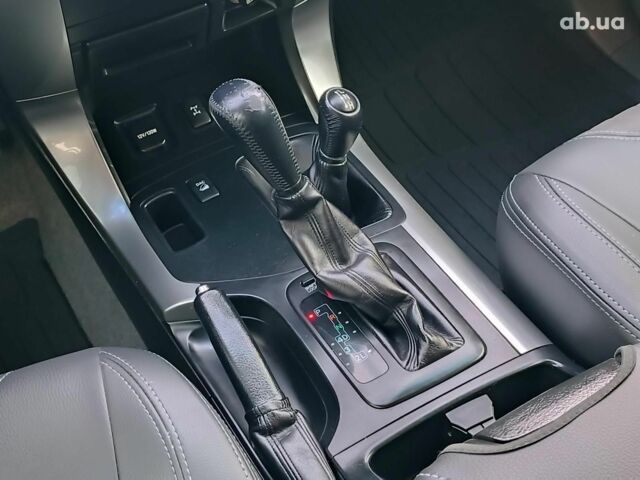 Черный Тойота Ленд Крузер Прадо, объемом двигателя 4 л и пробегом 313 тыс. км за 15490 $, фото 17 на Automoto.ua