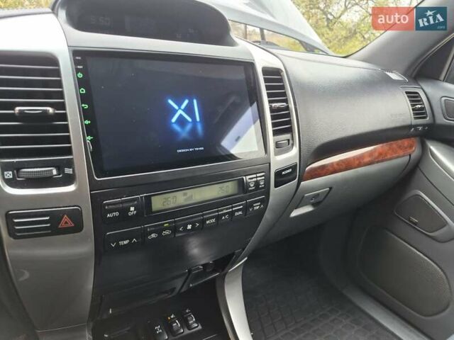 Черный Тойота Ленд Крузер Прадо, объемом двигателя 3.96 л и пробегом 288 тыс. км за 14100 $, фото 19 на Automoto.ua