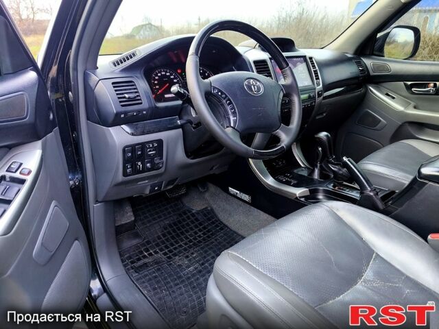 Чорний Тойота Ленд Крузер Прадо, об'ємом двигуна 4 л та пробігом 279 тис. км за 14999 $, фото 2 на Automoto.ua