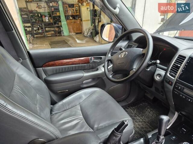 Черный Тойота Ленд Крузер Прадо, объемом двигателя 3.96 л и пробегом 288 тыс. км за 14100 $, фото 21 на Automoto.ua