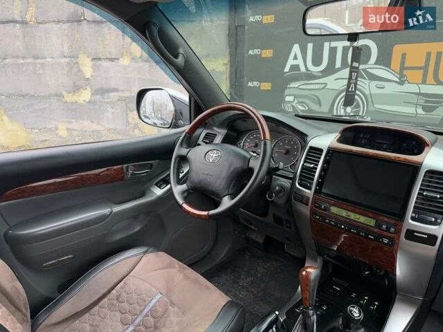 Чорний Тойота Ленд Крузер Прадо, об'ємом двигуна 4 л та пробігом 288 тис. км за 15000 $, фото 12 на Automoto.ua