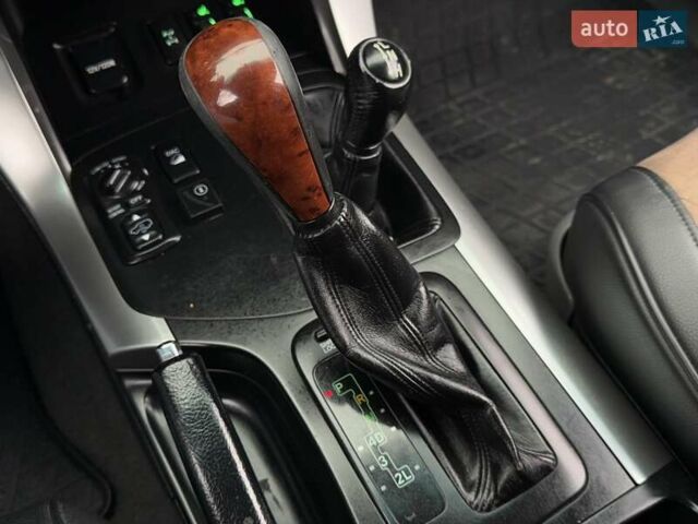 Чорний Тойота Ленд Крузер Прадо, об'ємом двигуна 4 л та пробігом 288 тис. км за 15000 $, фото 20 на Automoto.ua