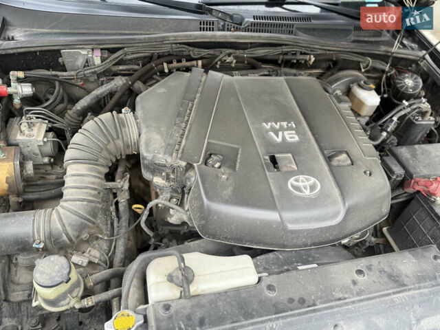 Чорний Тойота Ленд Крузер Прадо, об'ємом двигуна 4 л та пробігом 273 тис. км за 13500 $, фото 6 на Automoto.ua