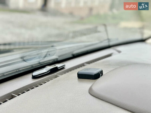 Черный Тойота Ленд Крузер Прадо, объемом двигателя 4 л и пробегом 285 тыс. км за 15800 $, фото 86 на Automoto.ua