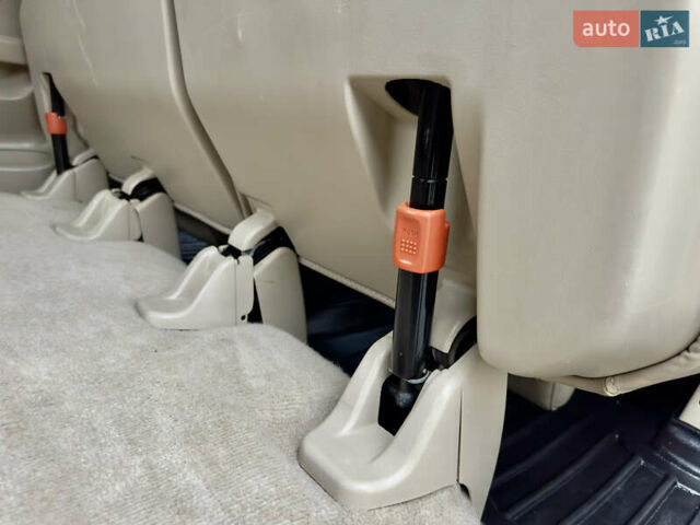 Черный Тойота Ленд Крузер Прадо, объемом двигателя 4 л и пробегом 285 тыс. км за 15800 $, фото 120 на Automoto.ua