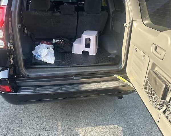 Черный Тойота Ленд Крузер Прадо, объемом двигателя 4 л и пробегом 320 тыс. км за 18500 $, фото 11 на Automoto.ua