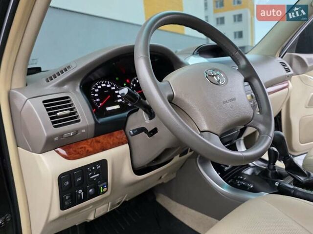 Чорний Тойота Ленд Крузер Прадо, об'ємом двигуна 4 л та пробігом 260 тис. км за 12999 $, фото 42 на Automoto.ua