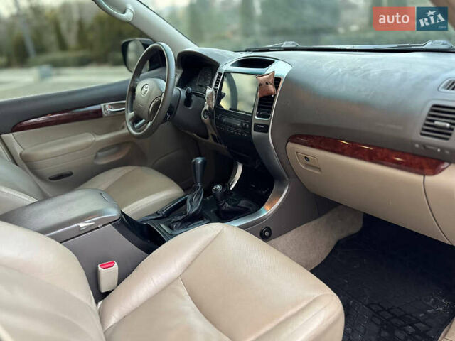 Черный Тойота Ленд Крузер Прадо, объемом двигателя 3.96 л и пробегом 226 тыс. км за 15900 $, фото 10 на Automoto.ua