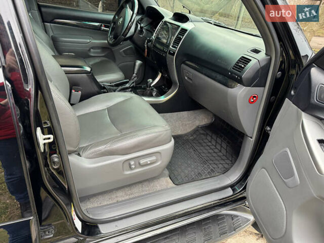 Чорний Тойота Ленд Крузер Прадо, об'ємом двигуна 0 л та пробігом 313 тис. км за 17800 $, фото 6 на Automoto.ua