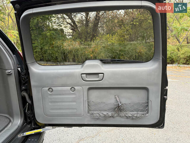 Черный Тойота Ленд Крузер Прадо, объемом двигателя 4 л и пробегом 362 тыс. км за 14000 $, фото 12 на Automoto.ua