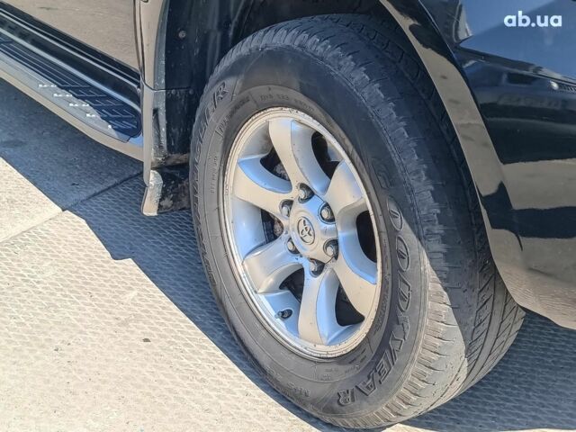 Черный Тойота Ленд Крузер Прадо, объемом двигателя 4 л и пробегом 355 тыс. км за 15990 $, фото 5 на Automoto.ua