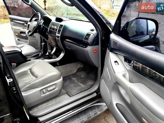 Черный Тойота Ленд Крузер Прадо, объемом двигателя 3.96 л и пробегом 170 тыс. км за 18700 $, фото 8 на Automoto.ua