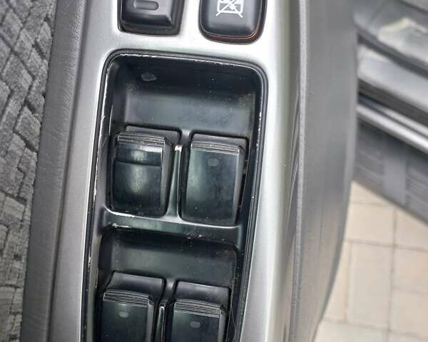 Черный Тойота Ленд Крузер Прадо, объемом двигателя 2.7 л и пробегом 128 тыс. км за 15000 $, фото 13 на Automoto.ua