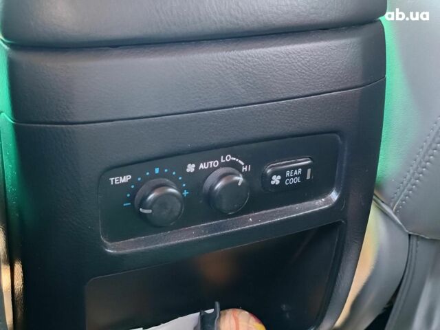 Черный Тойота Ленд Крузер Прадо, объемом двигателя 4 л и пробегом 355 тыс. км за 15990 $, фото 15 на Automoto.ua