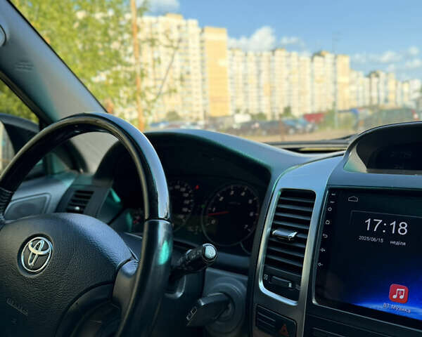 Черный Тойота Ленд Крузер Прадо, объемом двигателя 4 л и пробегом 225 тыс. км за 16000 $, фото 17 на Automoto.ua