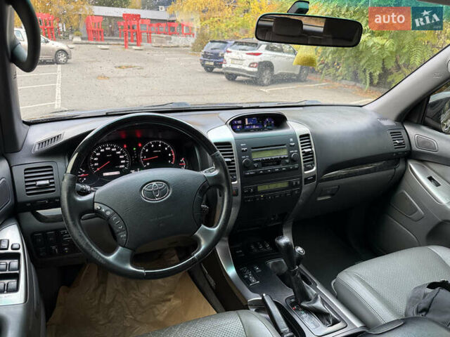 Черный Тойота Ленд Крузер Прадо, объемом двигателя 4 л и пробегом 208 тыс. км за 15600 $, фото 10 на Automoto.ua