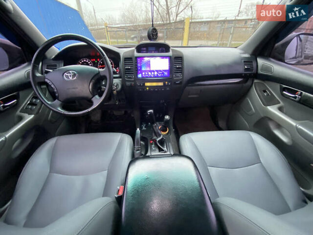 Чорний Тойота Ленд Крузер Прадо, об'ємом двигуна 3.96 л та пробігом 400 тис. км за 19500 $, фото 17 на Automoto.ua