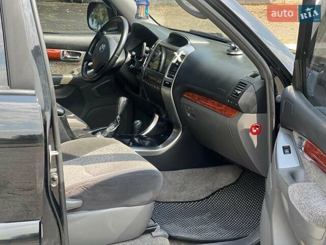 Чорний Тойота Ленд Крузер Прадо, об'ємом двигуна 4 л та пробігом 280 тис. км за 15000 $, фото 13 на Automoto.ua