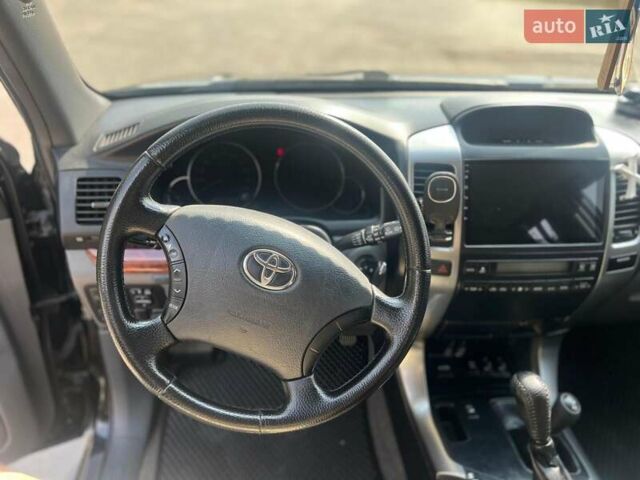 Чорний Тойота Ленд Крузер Прадо, об'ємом двигуна 4 л та пробігом 280 тис. км за 15000 $, фото 14 на Automoto.ua