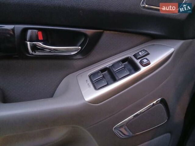 Черный Тойота Ленд Крузер Прадо, объемом двигателя 3.96 л и пробегом 246 тыс. км за 17000 $, фото 7 на Automoto.ua