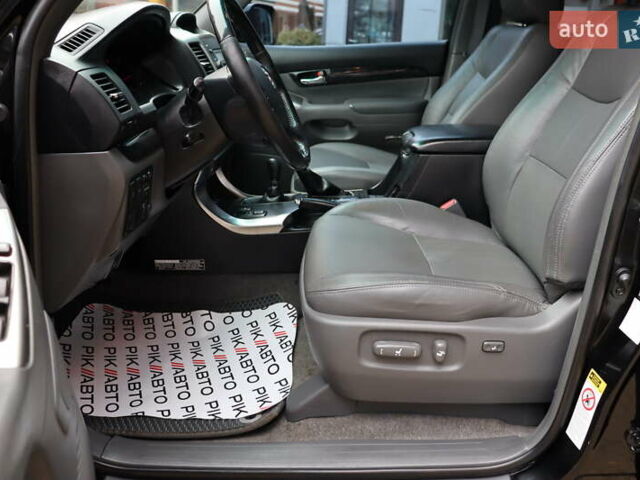 Чорний Тойота Ленд Крузер Прадо, об'ємом двигуна 4 л та пробігом 591 тис. км за 15900 $, фото 15 на Automoto.ua