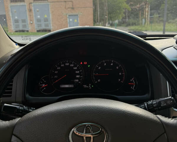 Черный Тойота Ленд Крузер Прадо, объемом двигателя 4 л и пробегом 293 тыс. км за 20000 $, фото 9 на Automoto.ua