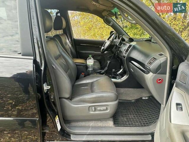 Чорний Тойота Ленд Крузер Прадо, об'ємом двигуна 4 л та пробігом 221 тис. км за 18300 $, фото 7 на Automoto.ua