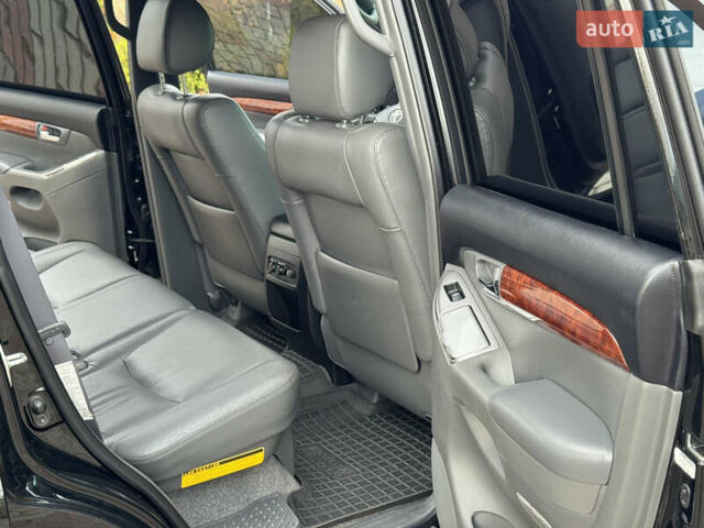 Черный Тойота Ленд Крузер Прадо, объемом двигателя 4 л и пробегом 65 тыс. км за 24999 $, фото 17 на Automoto.ua