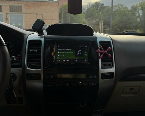 Черный Тойота Ленд Крузер Прадо, объемом двигателя 4 л и пробегом 293 тыс. км за 20000 $, фото 10 на Automoto.ua