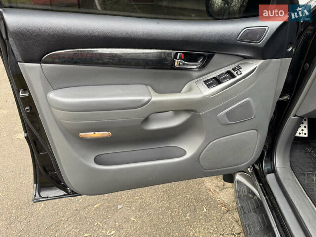 Чорний Тойота Ленд Крузер Прадо, об'ємом двигуна 0 л та пробігом 313 тис. км за 17800 $, фото 11 на Automoto.ua