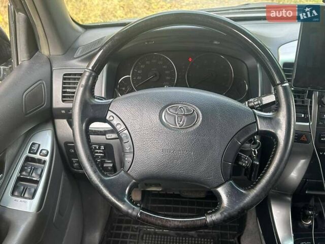 Чорний Тойота Ленд Крузер Прадо, об'ємом двигуна 4 л та пробігом 221 тис. км за 18300 $, фото 11 на Automoto.ua