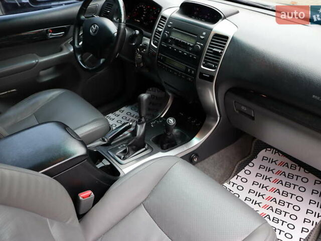 Чорний Тойота Ленд Крузер Прадо, об'ємом двигуна 4 л та пробігом 591 тис. км за 15900 $, фото 32 на Automoto.ua